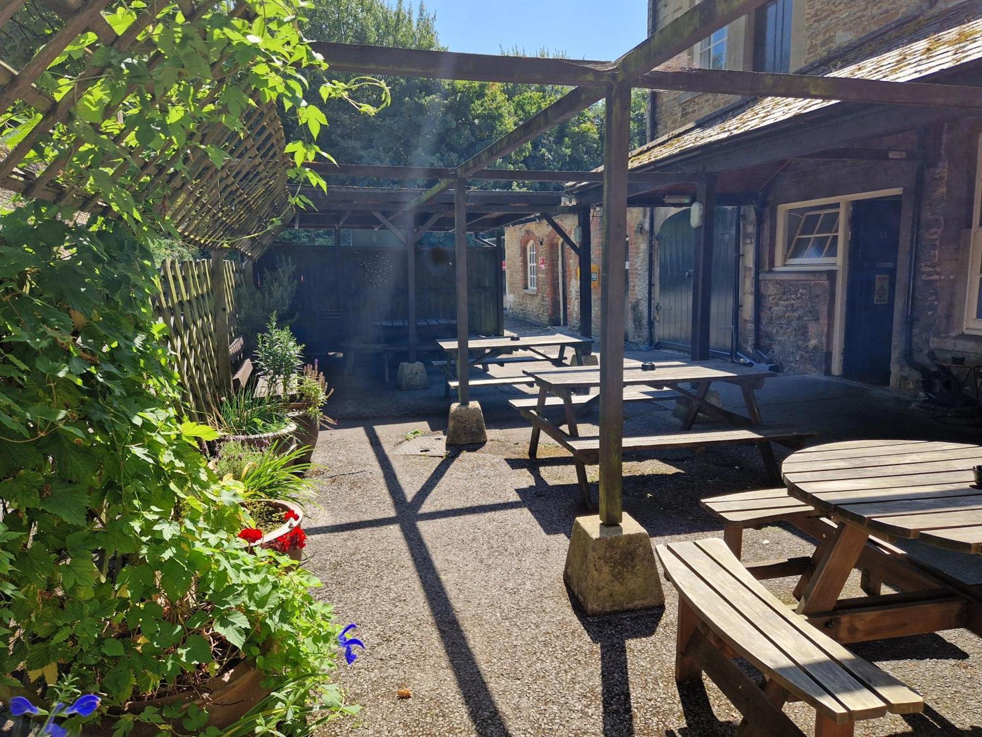 The Royal Oak Hotell Corsham Eksteriør bilde